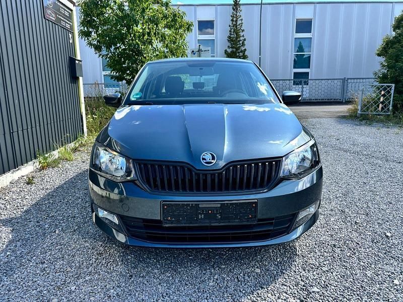 Grau Gebraucht 2017 Skoda Fabia Cool Edition Kleinwagen | 7.999 € (Superpreis) - Bild 1/4