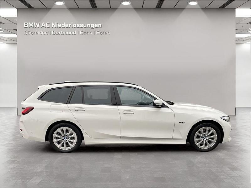 Gebraucht BMW 320e 204 PS (150 kW) 2022 Weiß Kombi