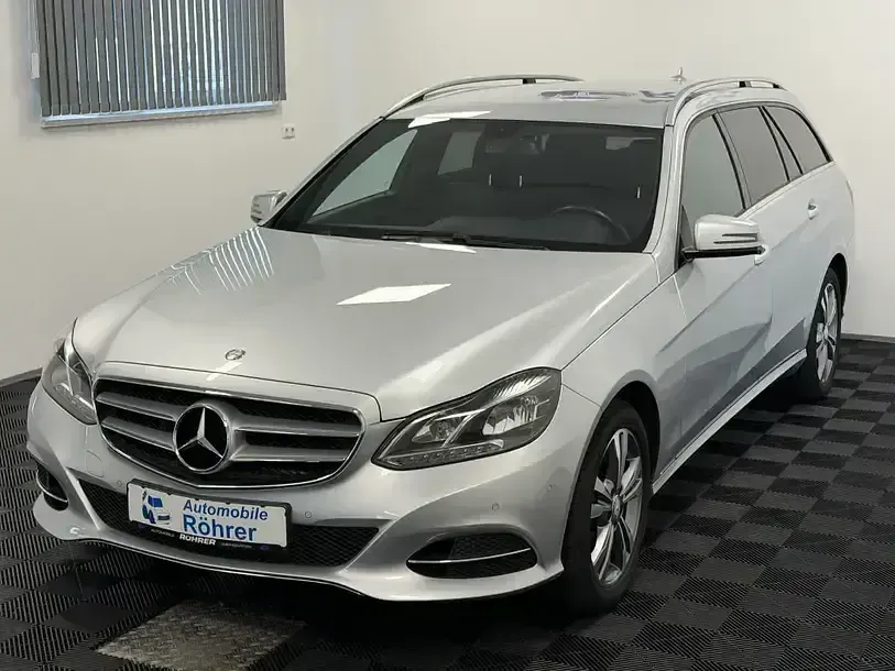 Gebraucht Mercedes E200 Avantgarde 184 PS (135 kW) 2015 Silber 775 (iridiumsilber  metalliclack (metallic) Kombi