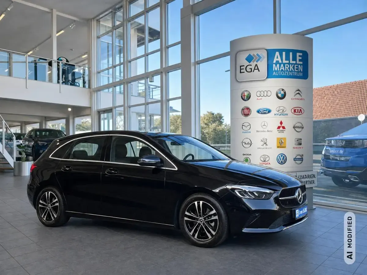 Gebraucht Mercedes B180 Advanced 136 PS (100 kW) 2024 Schwarz metallic Kleinwagen
