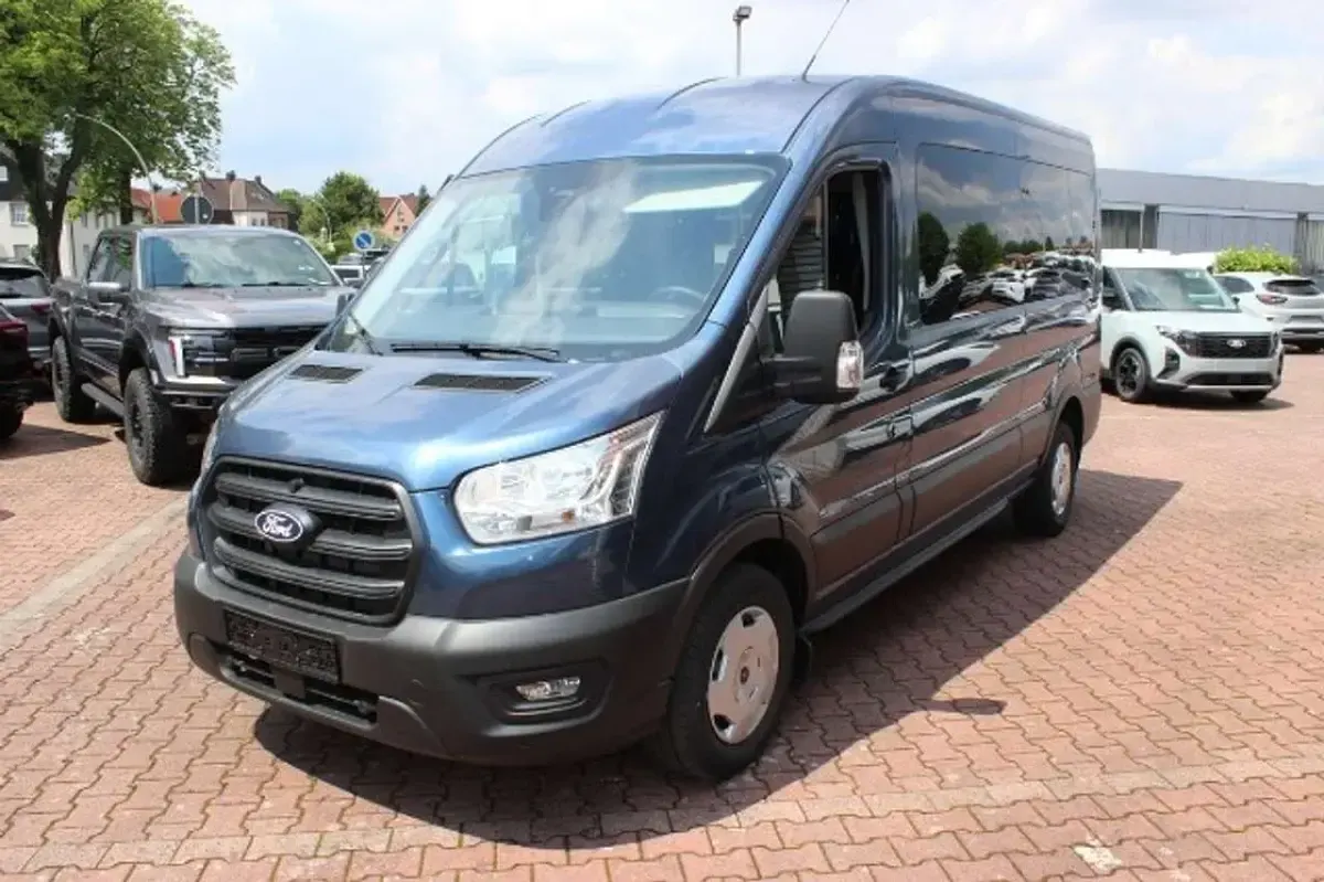 Neu Ford Transit Trend 150 PS (110 kW) 2026 Chromablau Van / Kleinbus