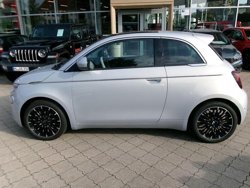 Gebraucht Fiat 500e La Prima 86 kW (118 PS) 2024 Blau