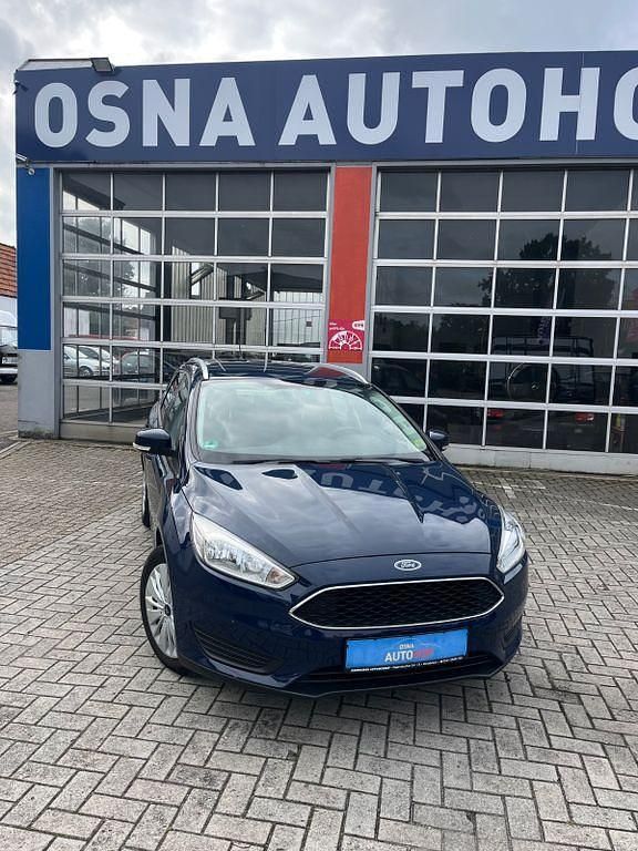 Blau Gebraucht 2017 Ford Focus Trend Kombi | 7.199 € (Fairer Preis) - Bild 1/4