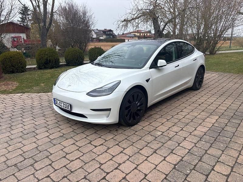 Gebraucht Tesla Model 3 377 kW (513 PS) 2021 Weiß Limousine
