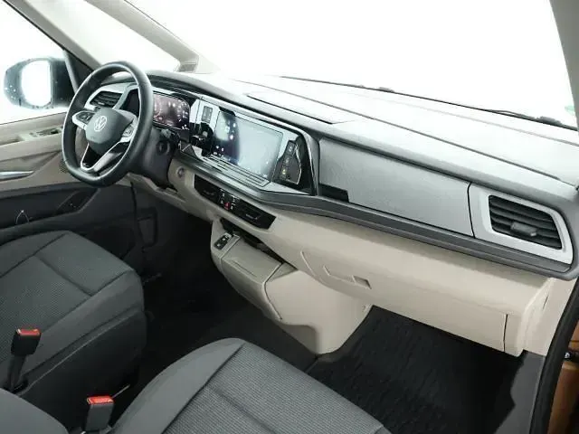 Używany VW Multivan Basis 245 KM (180 kW) 2025 Brązowy Minivan