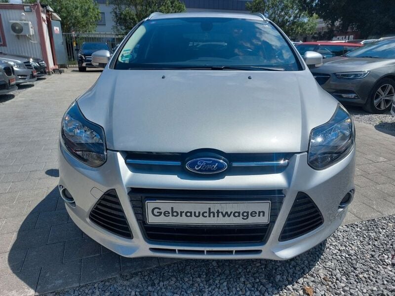 Gebraucht Ford Focus Titanium 125 PS (91 kW) 2013 Silber Limousine