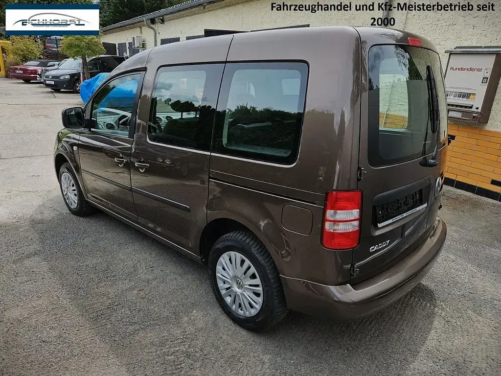 Gebraucht VW Caddy 102 PS (75 kW) 2014 Braun Van / Kleinbus