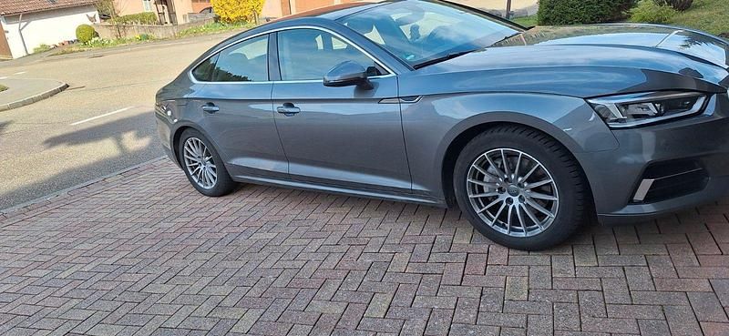 Gebraucht Audi A5 Sportback 190 PS (139 kW) 2019 Grau Kleinwagen