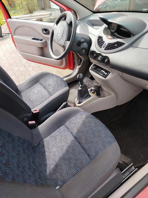 Usata Renault Twingo 58 CV (42 kW) 2009 Rosso Utilitaria