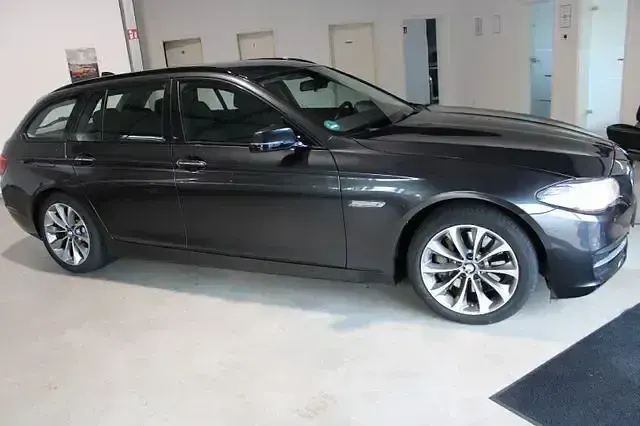 Gebraucht BMW 530 Shadowline 258 PS (189 kW) 2016 Grau Limousine