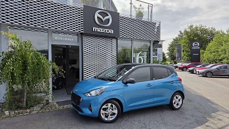 Blau Gebraucht 2020 Hyundai i10 Intro Edition Kleinwagen | 12.390 € (Fairer Preis) - Bild 1/4