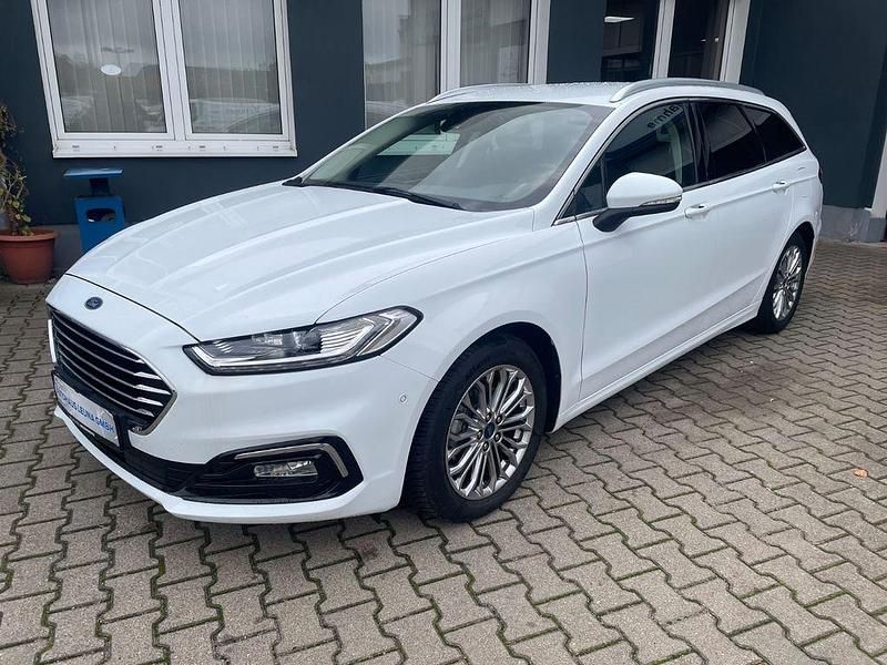 Weiß Gebraucht 2021 Ford Mondeo Kombi | 25.399 € (Teuer) - Bild 1/4