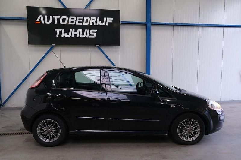 Gebraucht Fiat Punto Evo Dynamic 84 PS (61 kW) 2011 Schwarz Kleinwagen