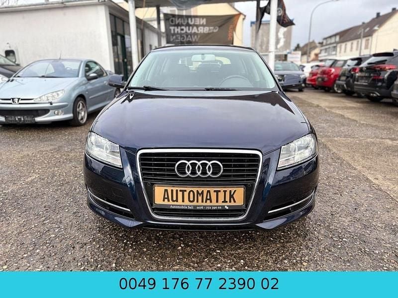 Gebraucht Audi A3 Attraction 125 PS (91 kW) 2011 Blau Kleinwagen
