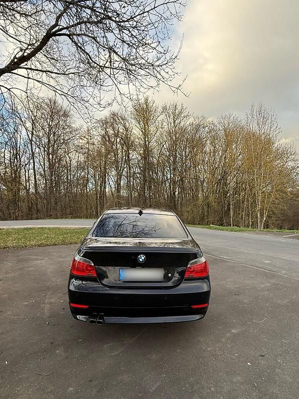 Gebraucht BMW 523 177 PS (130 kW) 2007 Schwarz Limousine