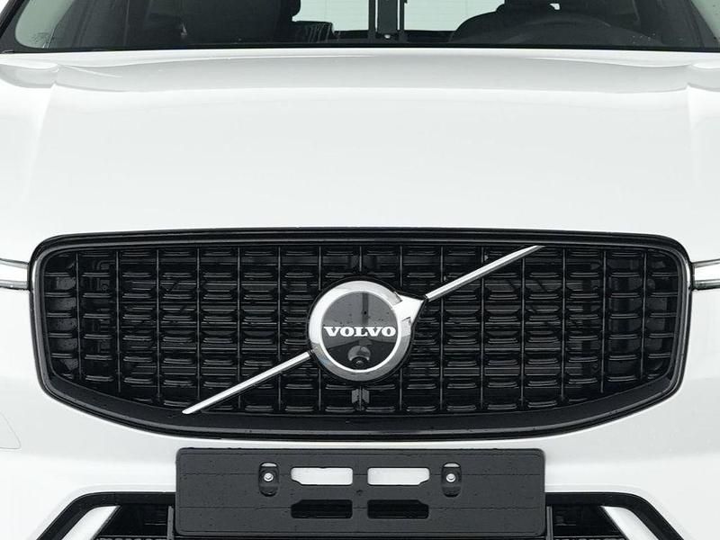 Gebraucht Volvo XC60 Plus 250 PS (183 kW) 2025 Weiss SUV