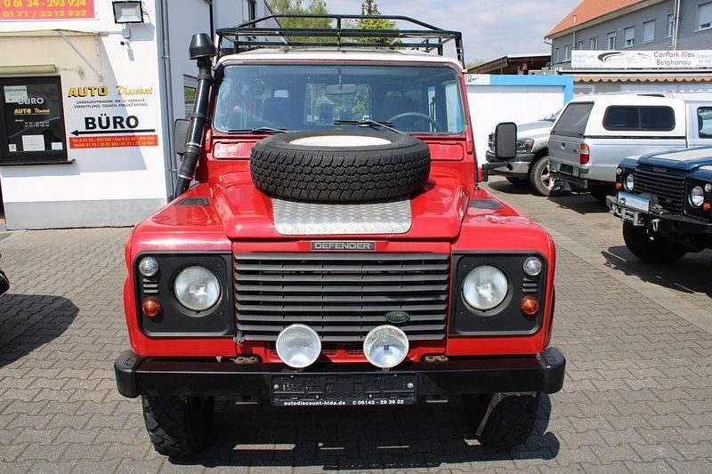 Gebraucht Land Rover Defender 122 PS (89 kW) 1999 Rot (metallic) Kombi