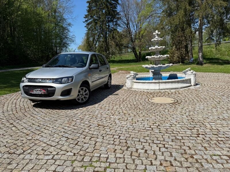 Grau Gebraucht 2015 Lada Kalina Limousine | 2.999 € (Fairer Preis) - Bild 1/4