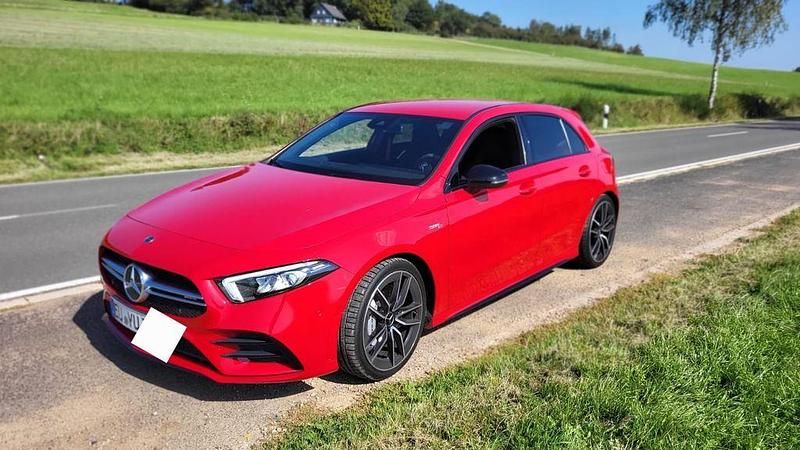 Rot Gebraucht 2019 Mercedes A35 AMG AMG Limousine | 29.900 € (Superpreis) - Bild 1/4