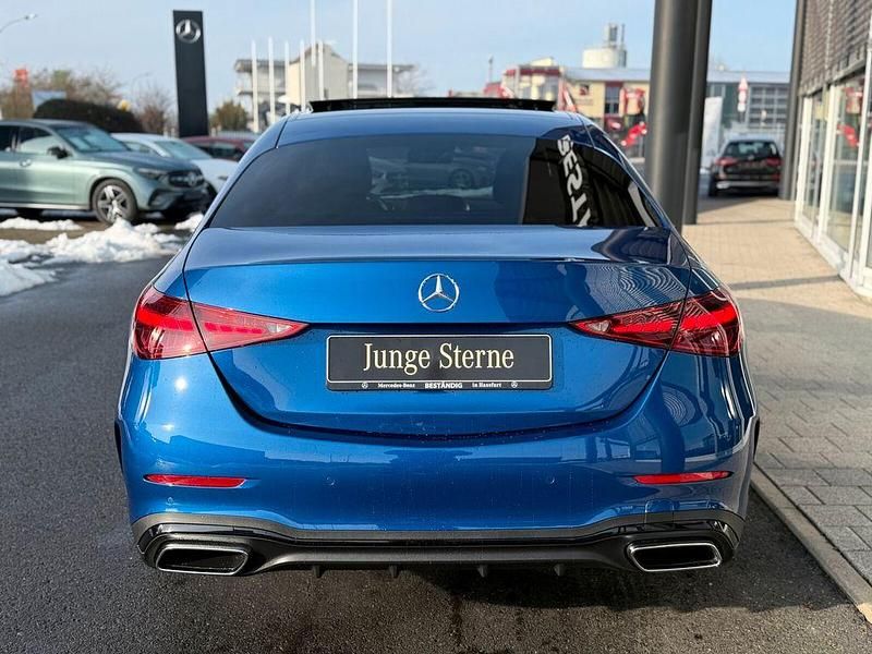 Gebraucht Mercedes C300 Premium 265 PS (194 kW) 2024 Lack spektralblau Limousine