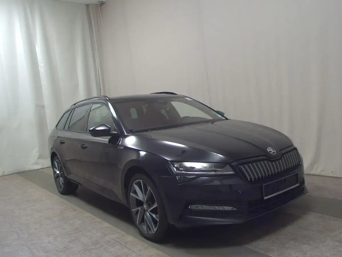 Gebraucht Skoda Superb SportLine 218 PS (160 kW) 2020 Schwarz Kombi