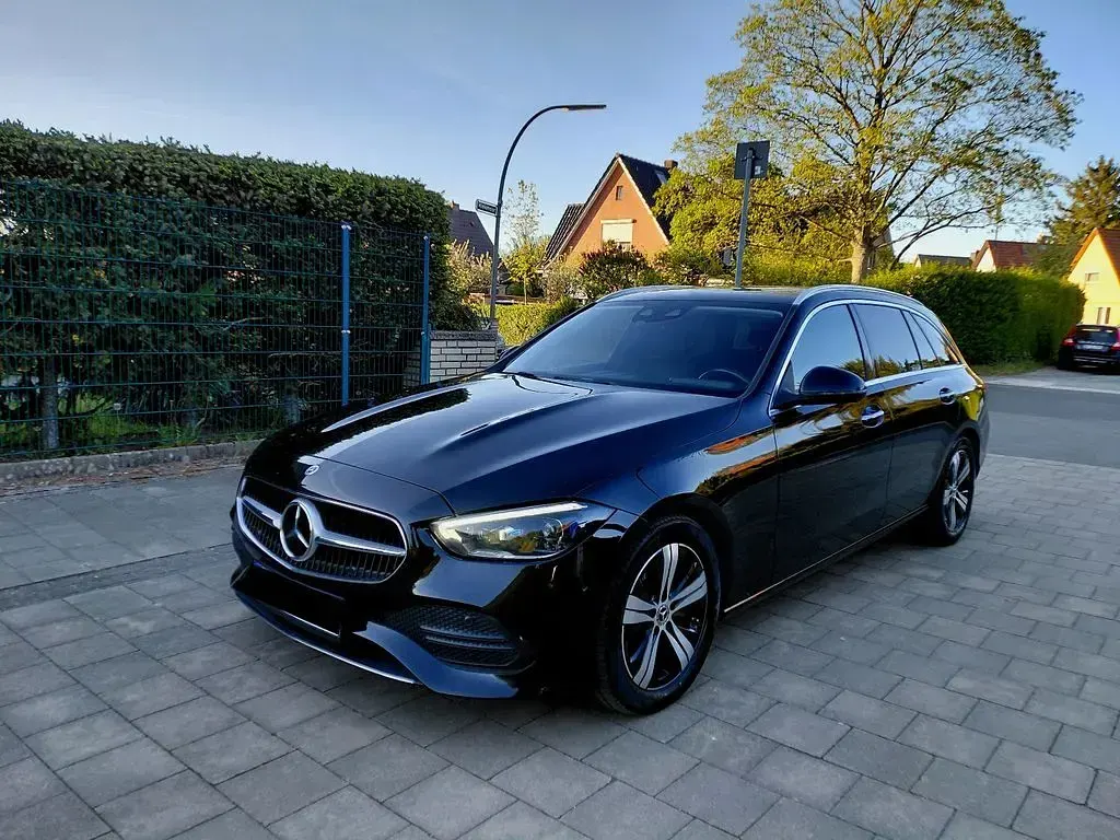Gebraucht Mercedes C300 286 PS (210 kW) 2021 Schwarz Limousine