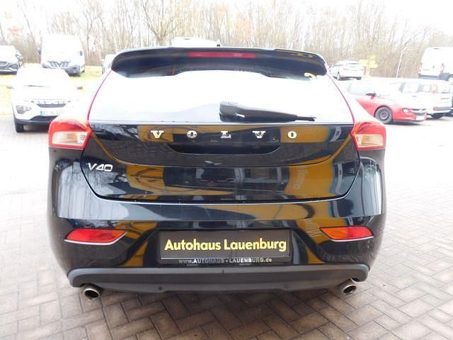 Gebraucht Volvo V40 190 PS (139 kW) 2018 Schwarz Limousine