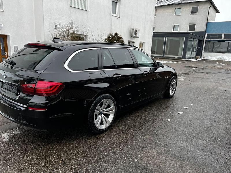 Gebraucht BMW 525 Luxury Line 218 PS (160 kW) 2013 Schwarz Kombi