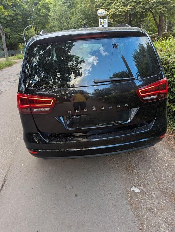 Schwarz Gebraucht 2019 Seat Alhambra Style Van / Kleinbus | 19.000 € (Superpreis) - Bild 1/4