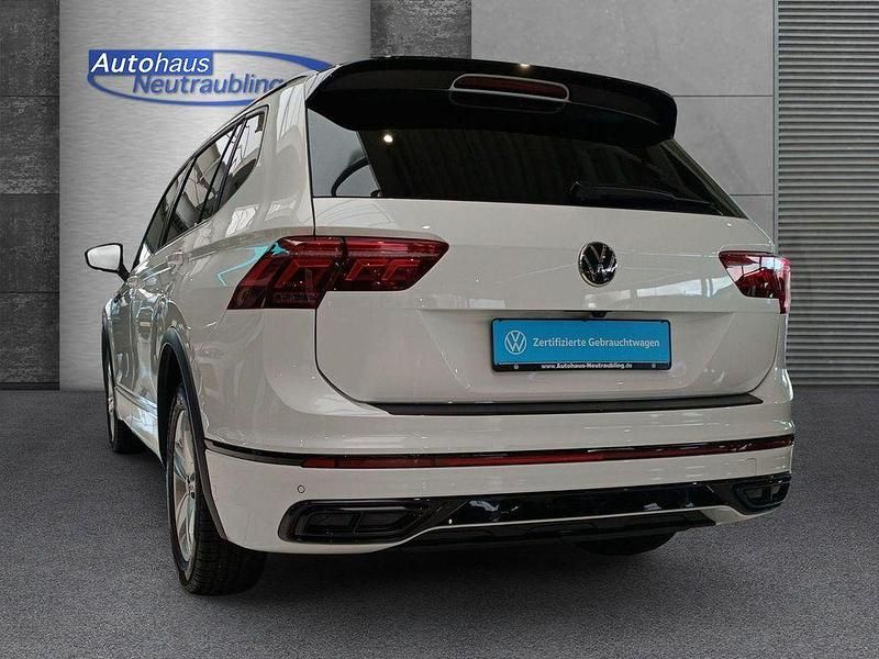 Gebraucht VW Tiguan Allspace R-line 190 PS (139 kW) 2024 Oryxweiß perlmutteffekt SUV