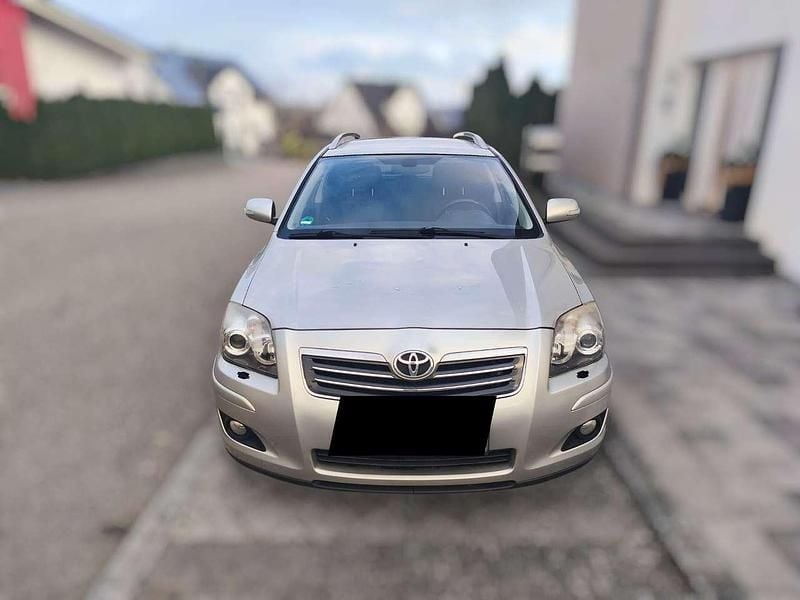 Silber Gebraucht 2007 Toyota Avensis Executive Kombi | 3.099 € (Fairer Preis) - Bild 1/4