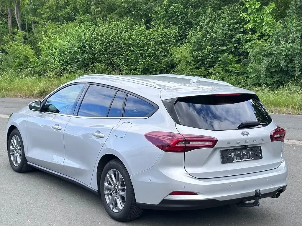 Gebraucht Ford Focus Titanium X 116 PS (85 kW) 2024 Silber Limousine