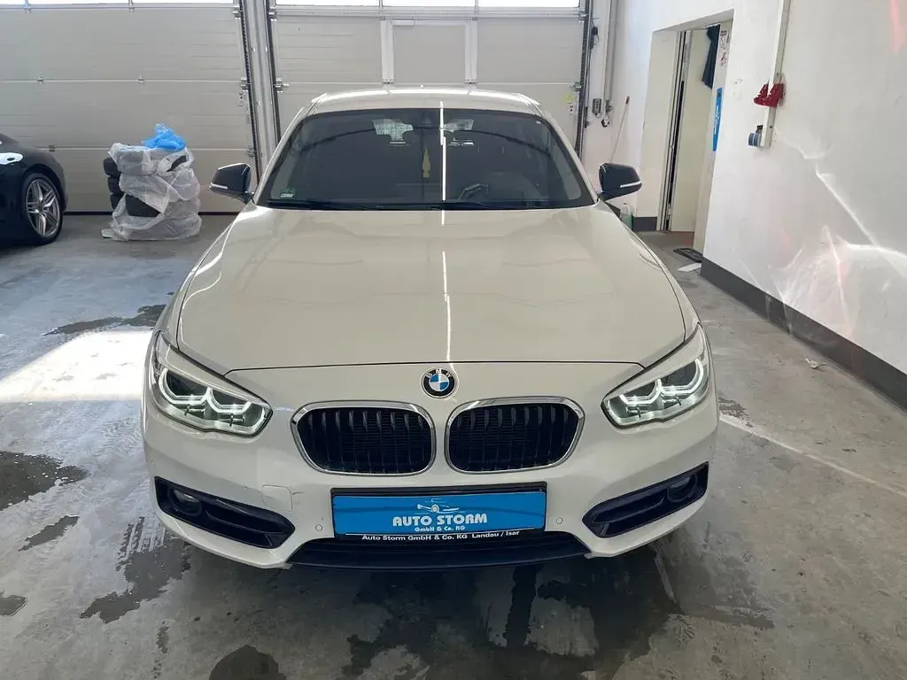 Gebraucht BMW 120 Sport Line 190 PS (139 kW) 2015 Weiß Kleinwagen