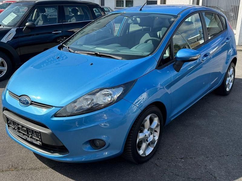 Gebraucht Ford Fiesta Trend 82 PS (60 kW) 2009 Blau Kleinwagen