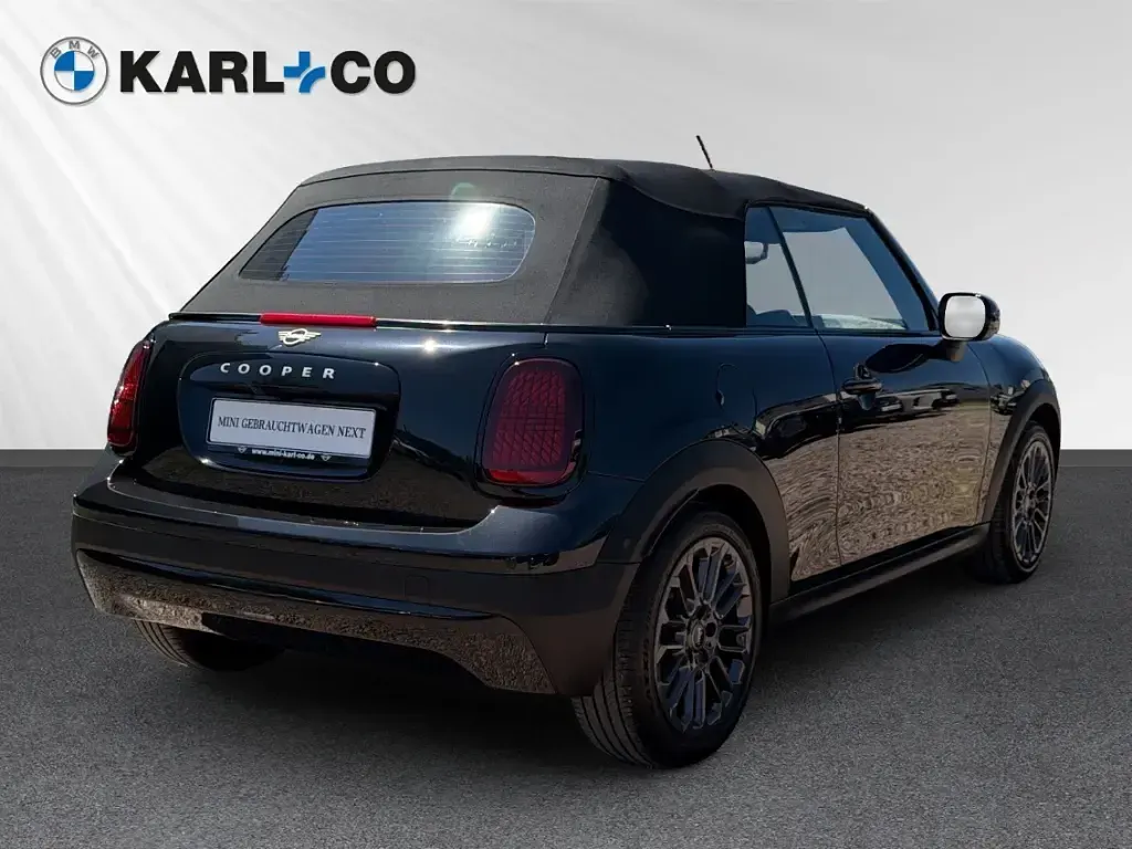 Gebraucht Mini Cooper Cabriolet Favoured 163 PS (119 kW) 2025 Schwarz Cabrio