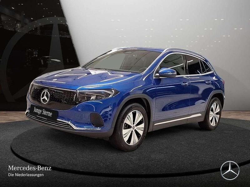 Gebraucht Mercedes EQA300 Advanced 167 kW (228 PS) 2025 Blau SUV