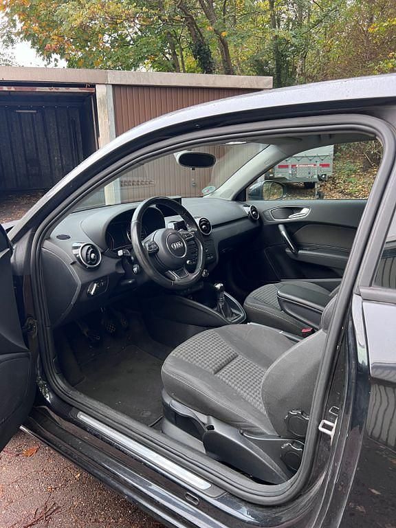 Schwarz Gebraucht 2013 Audi A1 Ambition Kleinwagen | 7.800 € (Fairer Preis) - Bild 1/4