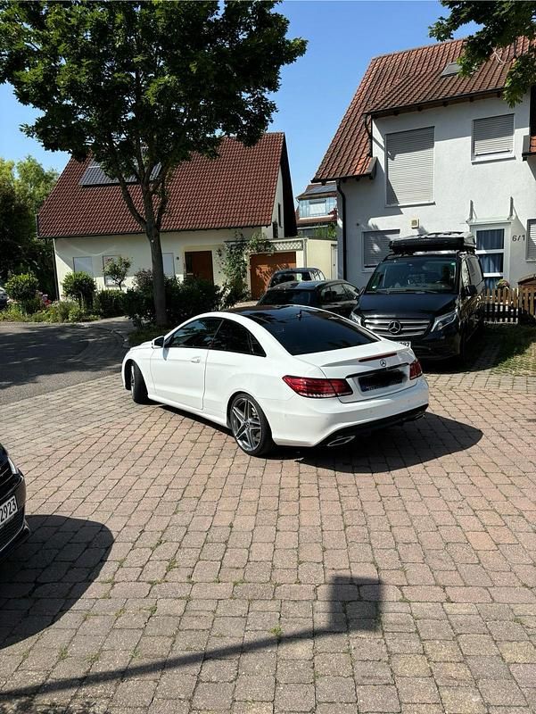 Gebraucht Mercedes E500 408 PS (300 kW) 2014 Weiß Coupé
