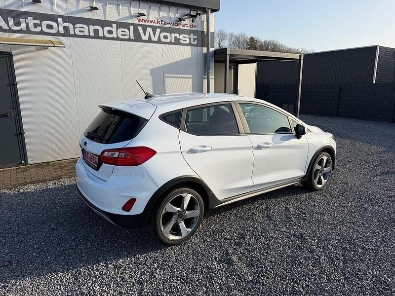 Gebraucht Ford Fiesta Active 86 PS (63 kW) 2020 Weiß Kleinwagen