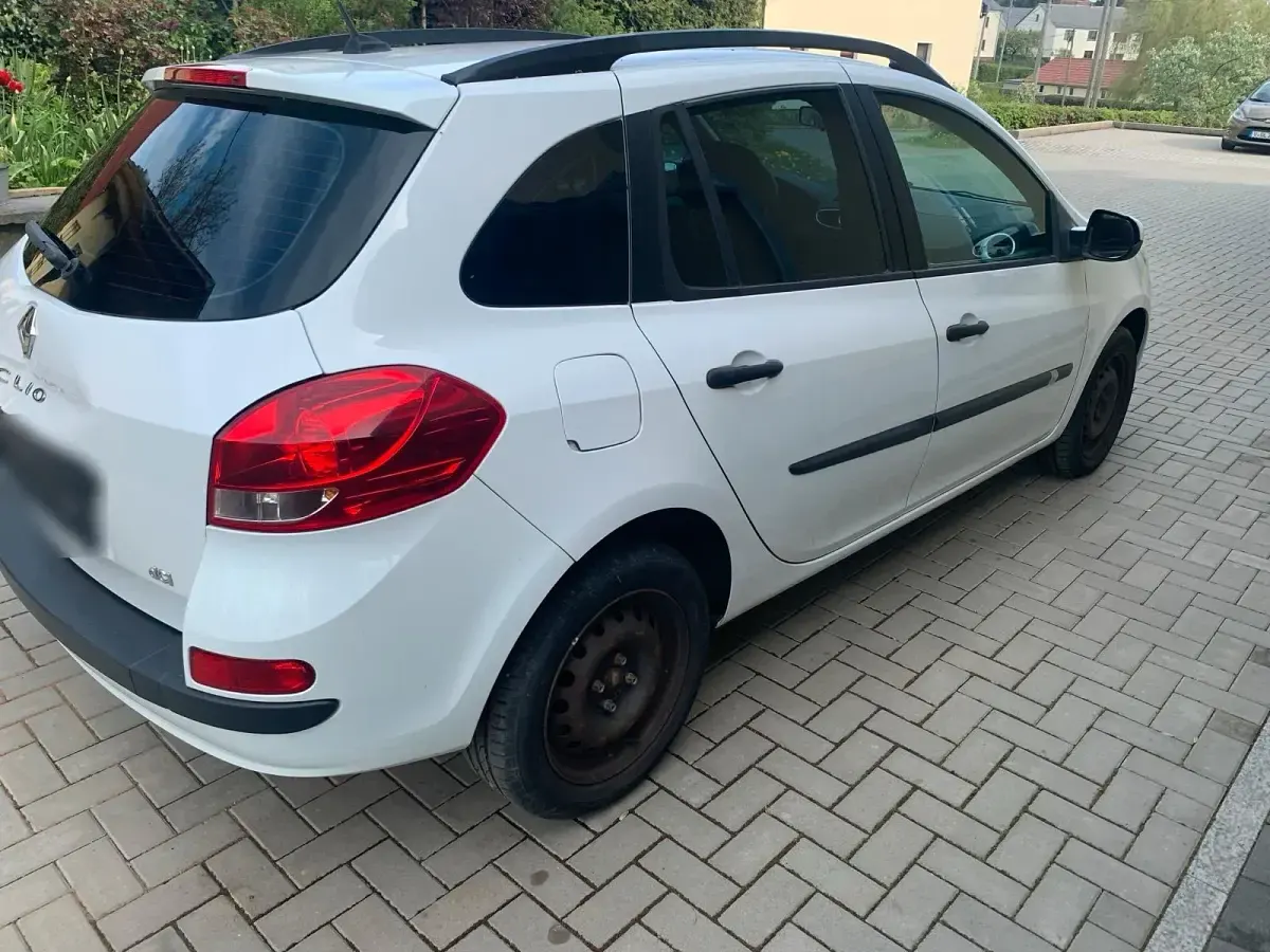 Gebraucht Renault Clio GrandTour Expression 102 PS (75 kW) 2012 Weiß Kombi