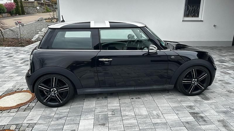 Usata Mini Cooper 122 CV (89 kW) 2010 Nero Utilitaria