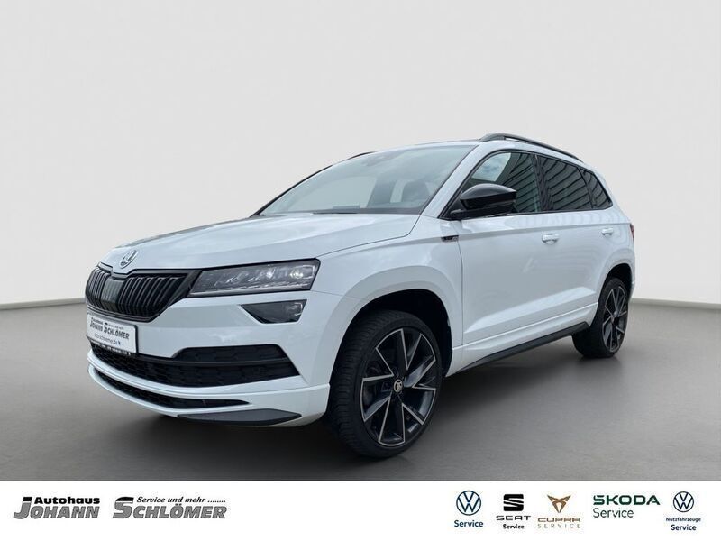 Moonweiß Gebraucht 2021 Skoda Karoq SportLine SUV | 29.900 € (Teuer) - Bild 1/4