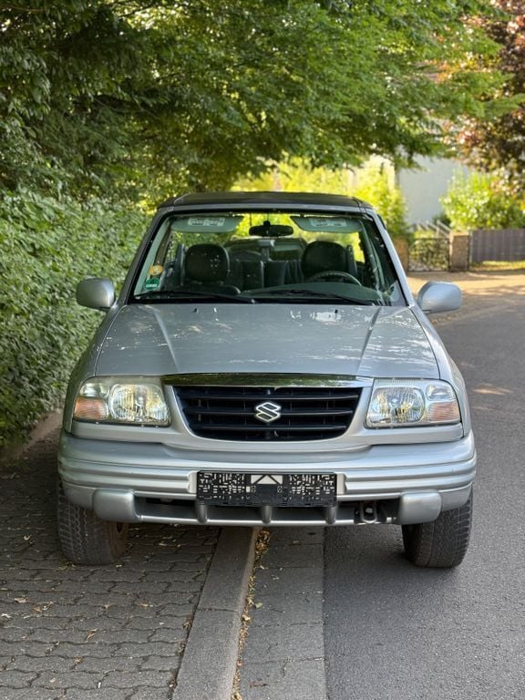 Silber Gebraucht 2003 Suzuki Vitara SUV | 2.300 € - Bild 1/4