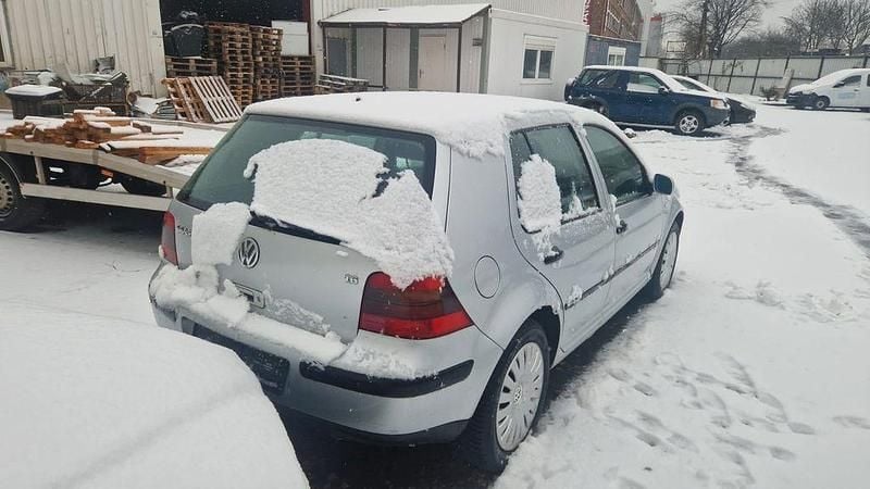 Gebraucht VW Golf IV 105 PS (77 kW) 2000 Grau Limousine