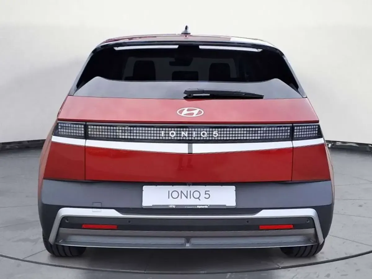 Neu Hyundai Ioniq 5 125 kW (170 PS) 2026 Ultimate red SUV