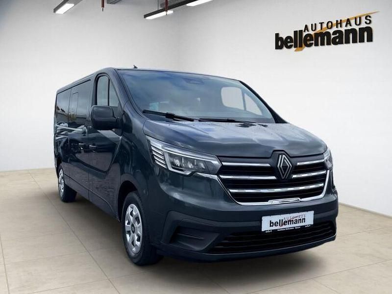 Gebraucht Renault Trafic Evolution 150 PS (110 kW) 2024 Grau Van / Kleinbus