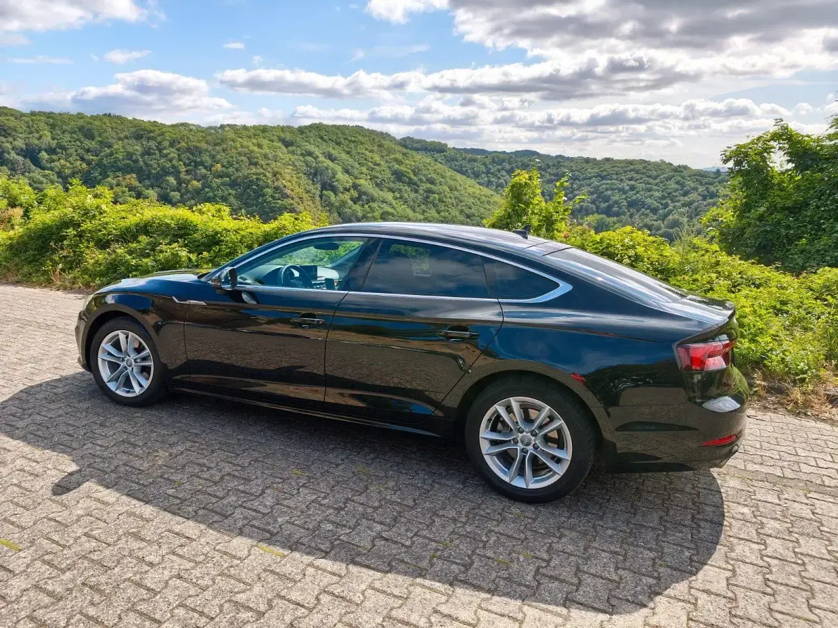 Gebraucht Audi A5 Sportback Ambiente 190 PS (139 kW) 2017 Schwarz Kleinwagen
