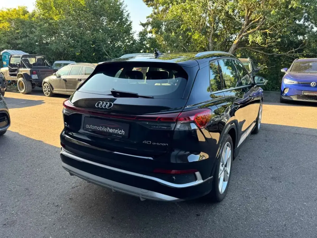 Gebraucht Audi Q4 e-tron S-Line 150 kW (204 PS) 2023 Mythosschwarz SUV