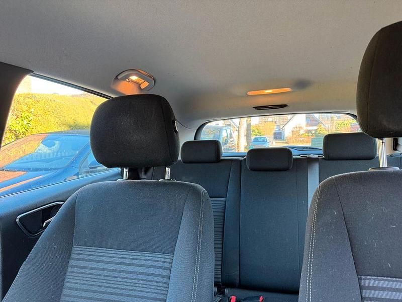 Gebraucht Mercedes B180 109 PS (80 kW) 2012 Schwarz Van / Kleinbus