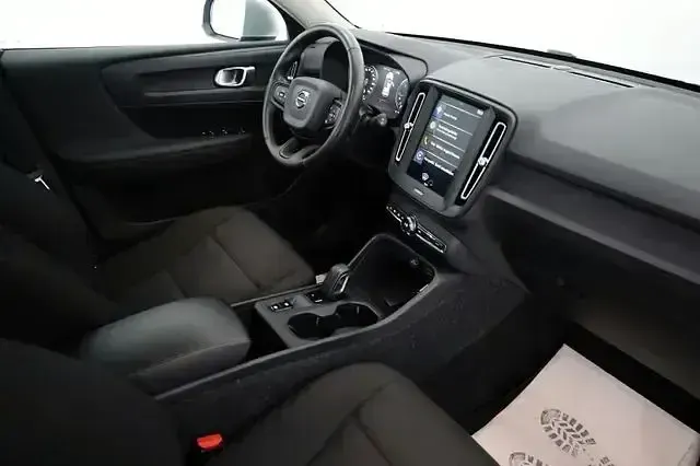 Gebraucht Volvo XC40 150 PS (110 kW) 2019 Grau SUV